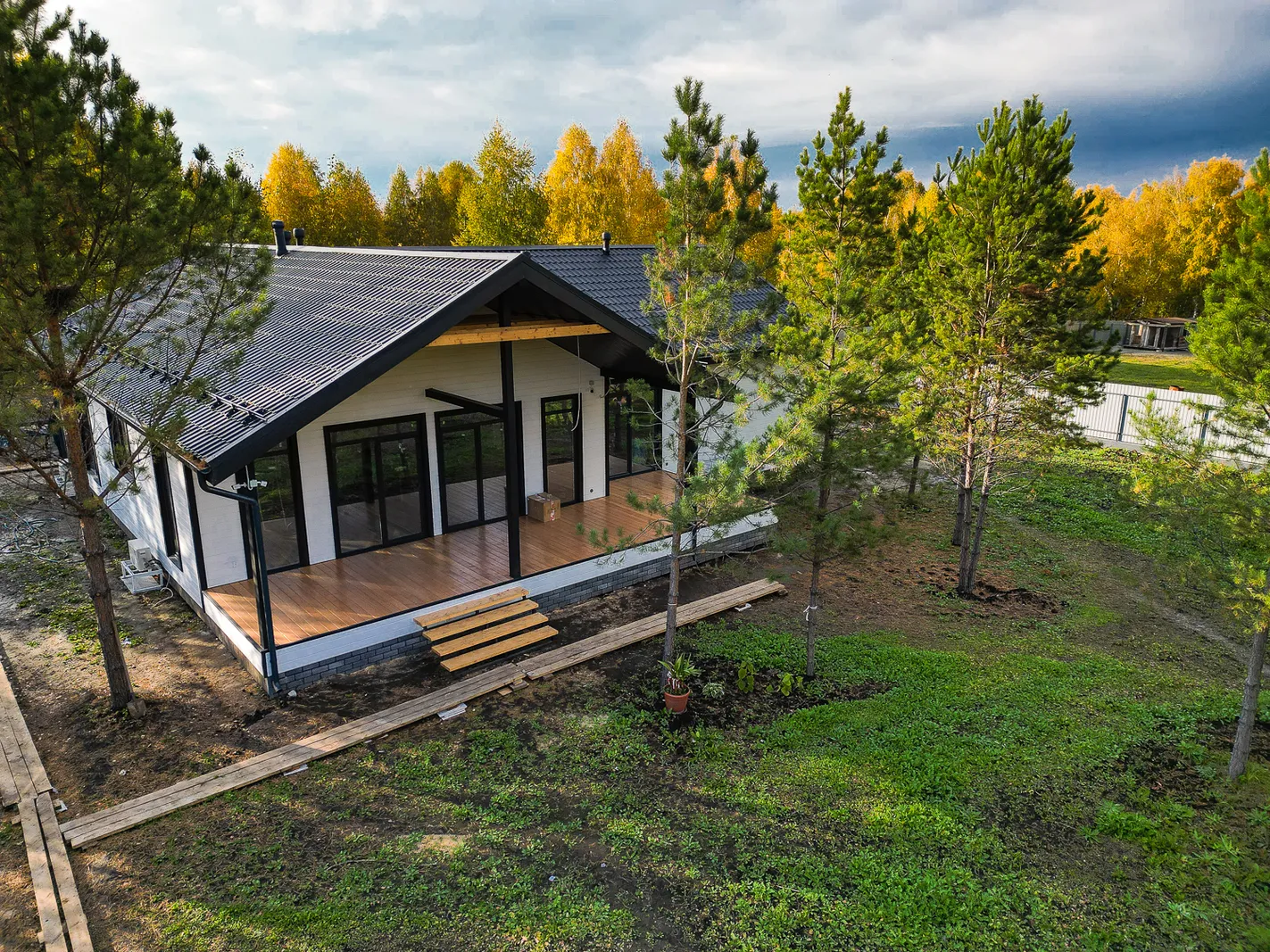 Двухэтажный дом с гаражом — фото 6